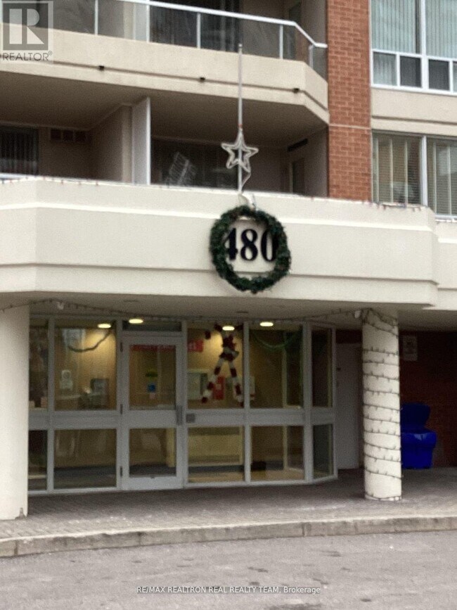 Photo du bâtiment - 480 McLevin Ave