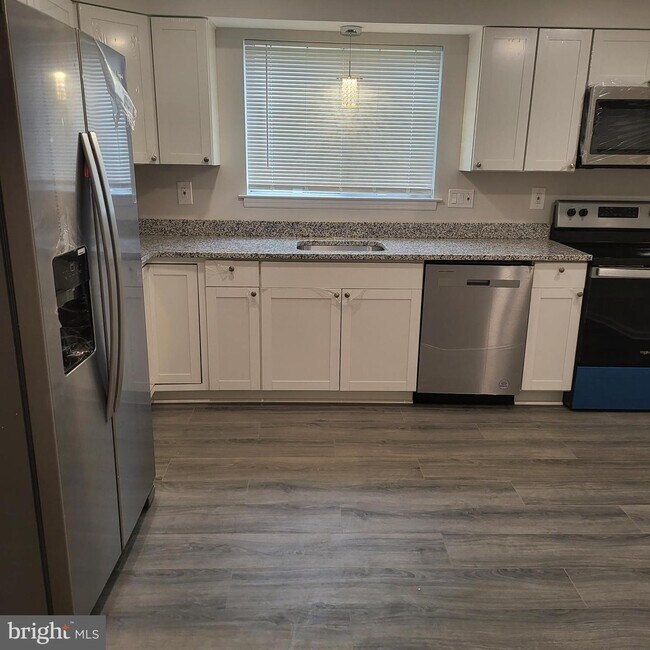 Building Photo - 2632 Boxwood Dr
