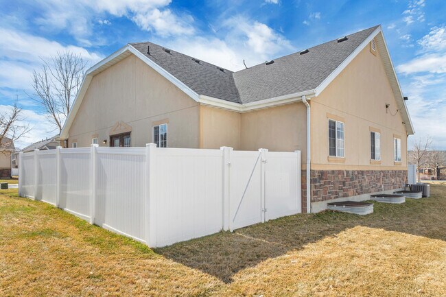 Foto del edificio - 61 Bella Monte Dr