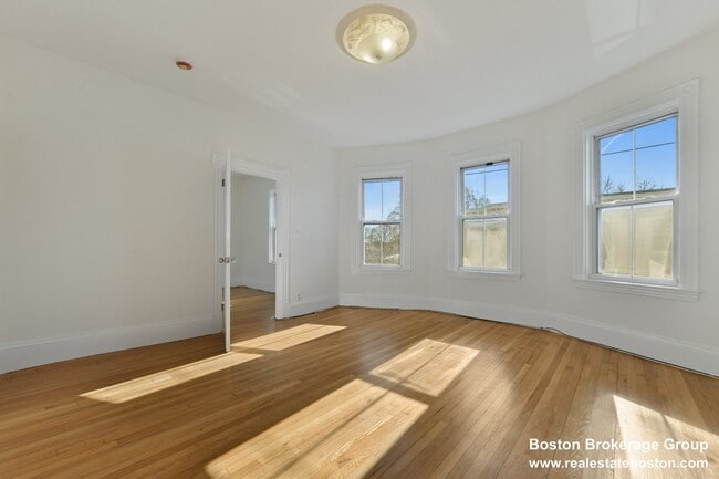 Building Photo - 50 Mt Vernon St