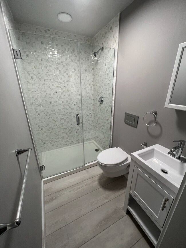 Building Photo - 7 Thornley St