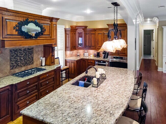 Foto del edificio - Beautiful Executive style home on an acre