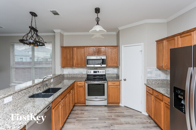 Building Photo - 13200 Fieldstone Rd