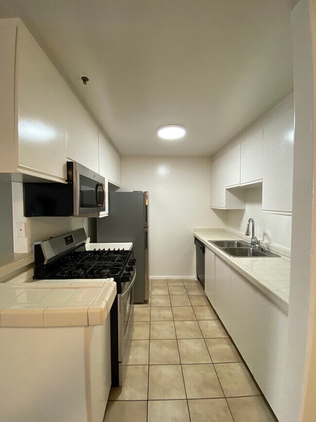 Foto del edificio - 3861 Vinton Ave