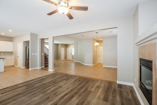 Foto del edificio - 6721 Maple Mesa St