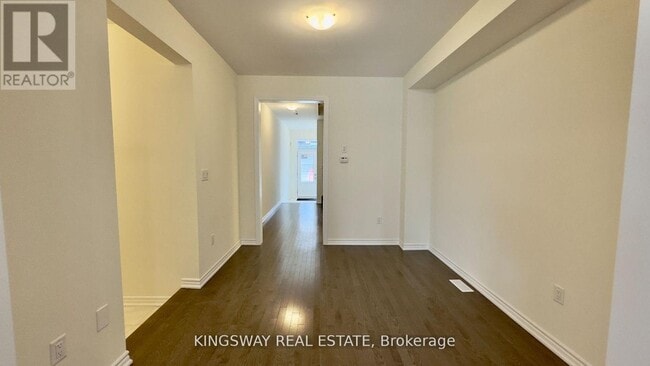 Building Photo - 16 Blick Crescent