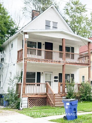 Foto del edificio - 9801 Raymond Ave
