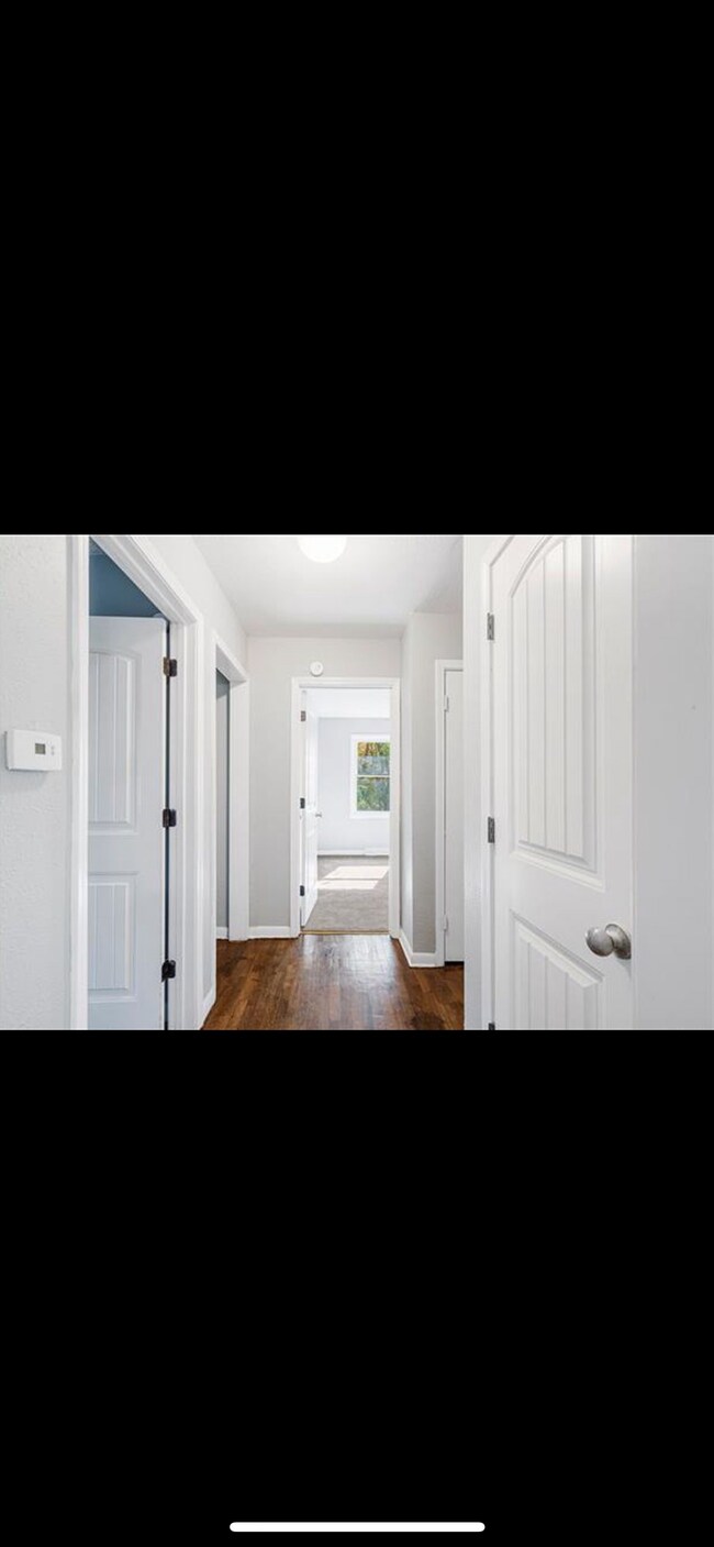 Foto del edificio - 5235 N White Ave