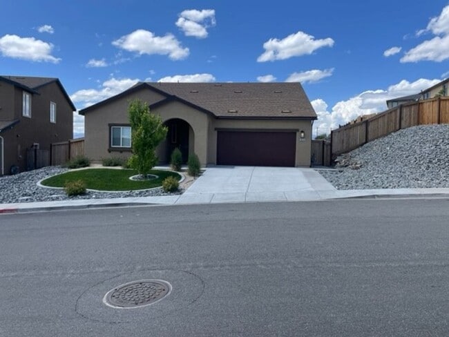 Building Photo - 3020 Creekside Ln