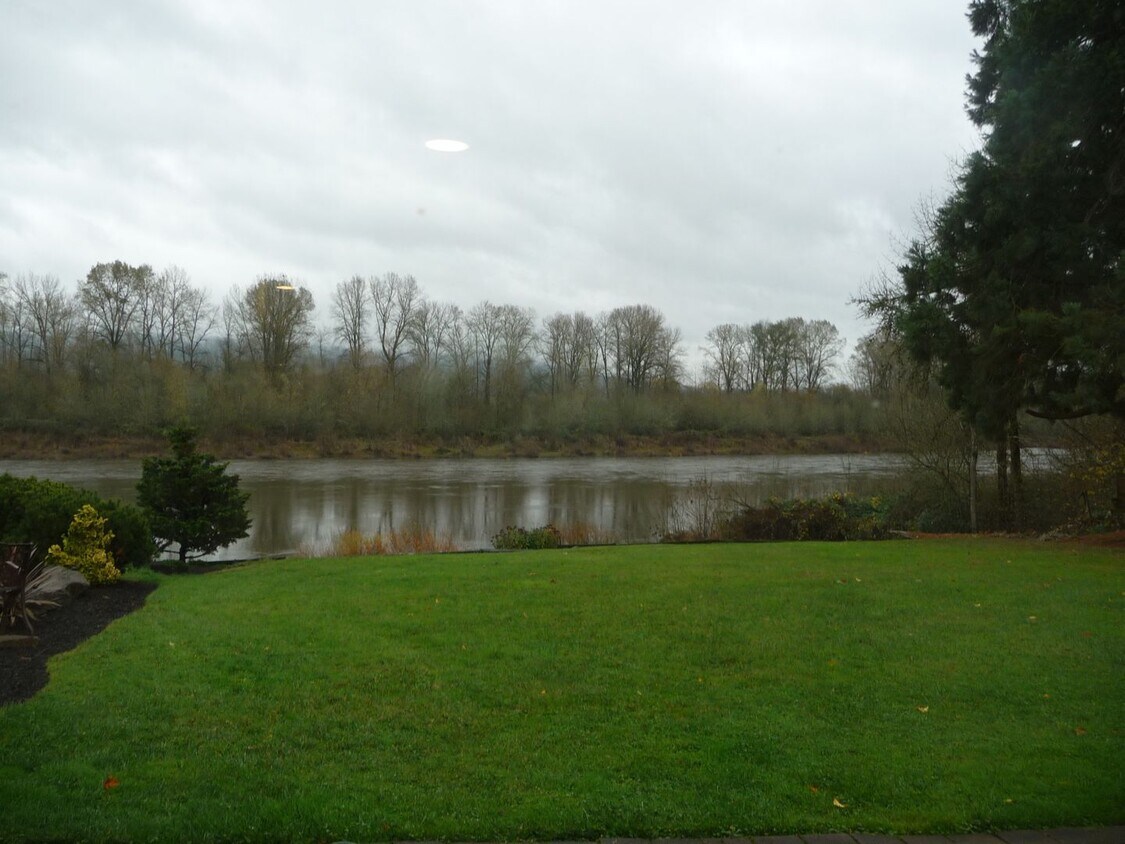 Primary Photo - RENT BY THE RIVER