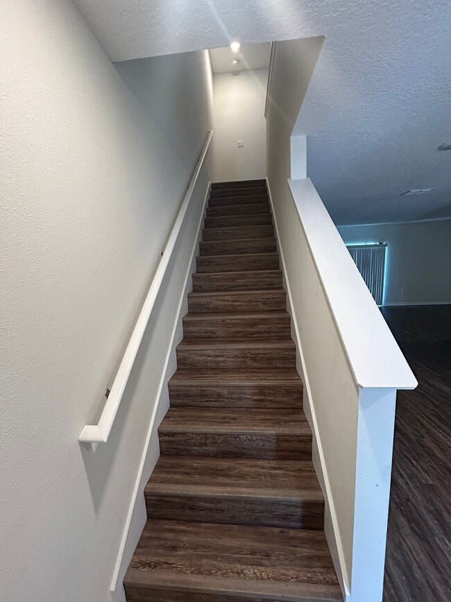 Building Photo - 1631 Primo Ct