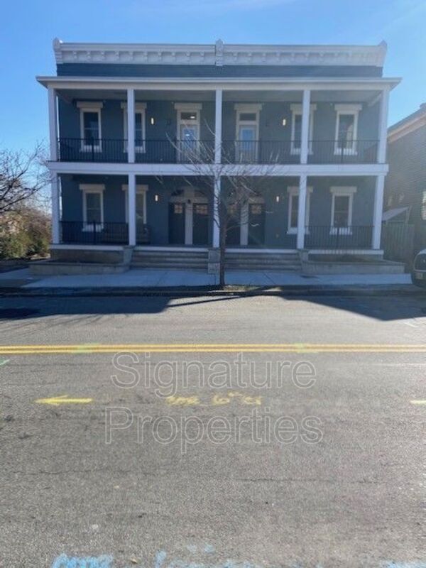 Foto principal - 1426 Bainbridge St