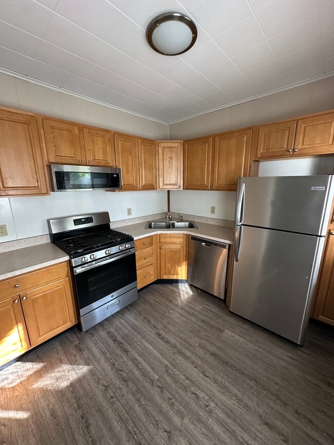 Kitchen - 19 S 24th St