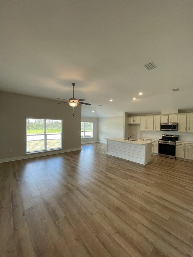 Foto del edificio - 218 Morning Creek Way
