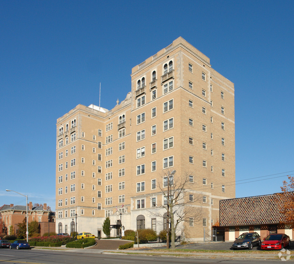 Foto principal - Cambridge Arms Apartments