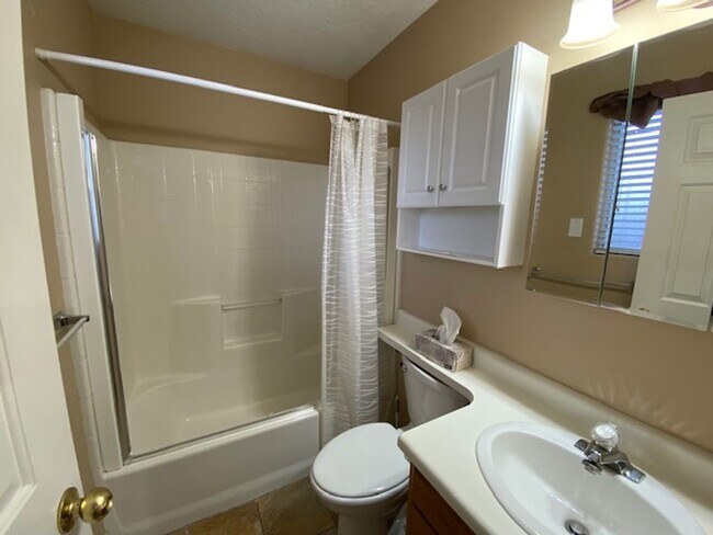 Building Photo - Canyon Cove 2 bedroom 55+ Community Home