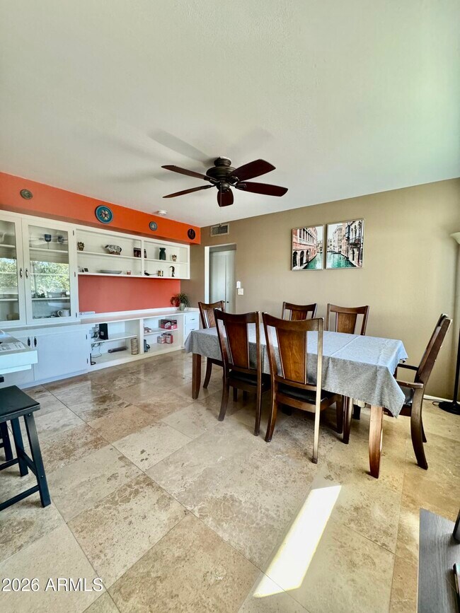 Foto del edificio - 10729 W Sun City Blvd