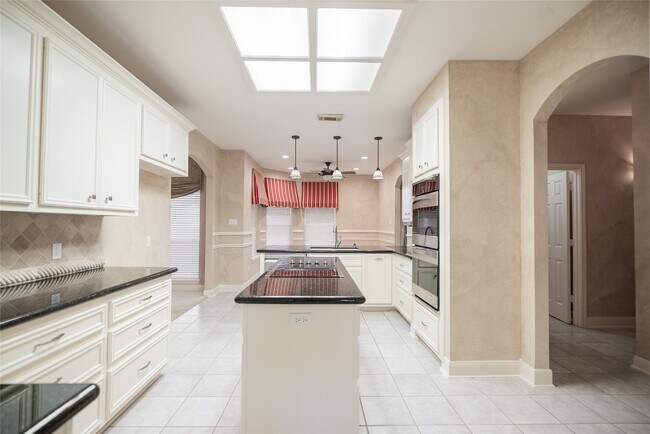 Foto del edificio - 26910 Willow Ln
