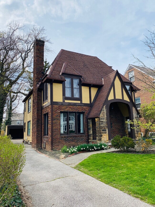 Building Photo - 3574 Lynnfield Rd