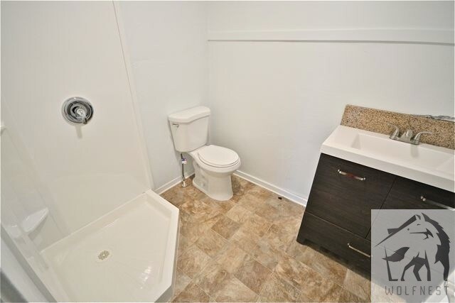 Foto del edificio - Fantastic 4 Bedroom Riverton Duplex