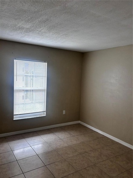Building Photo - 5529 La Salle Ct