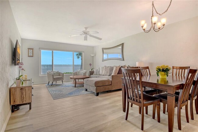 Building Photo - 4800 Gulf of Mexico Dr