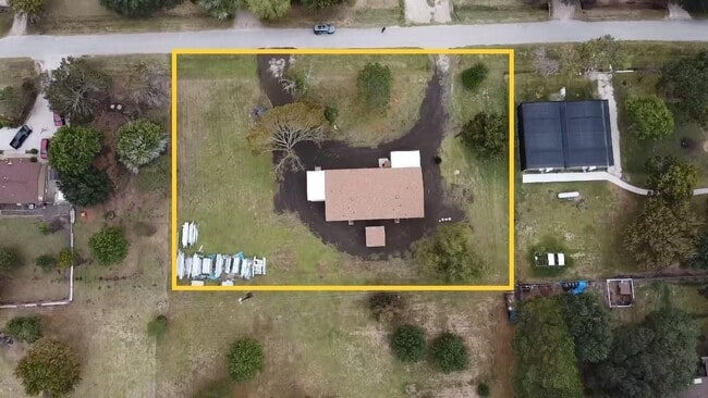 Building Photo - 2210 Arapahoe Dr
