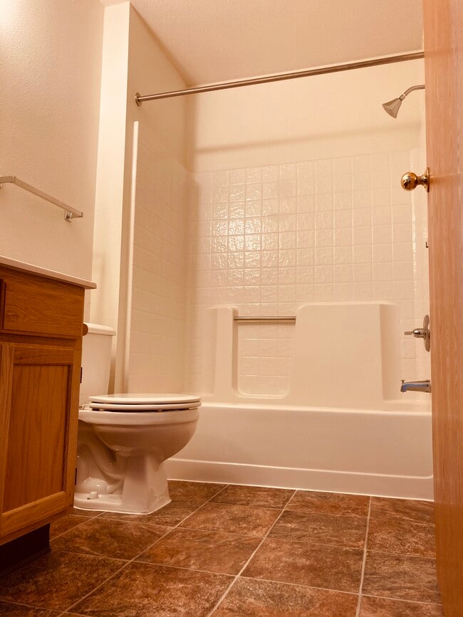 Building Photo - Summerfield Thief River Falls Townhomes