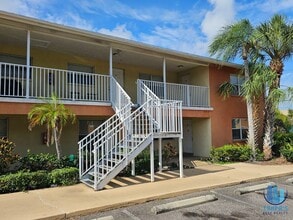 Building Photo - 117 N Evergreen Ave
