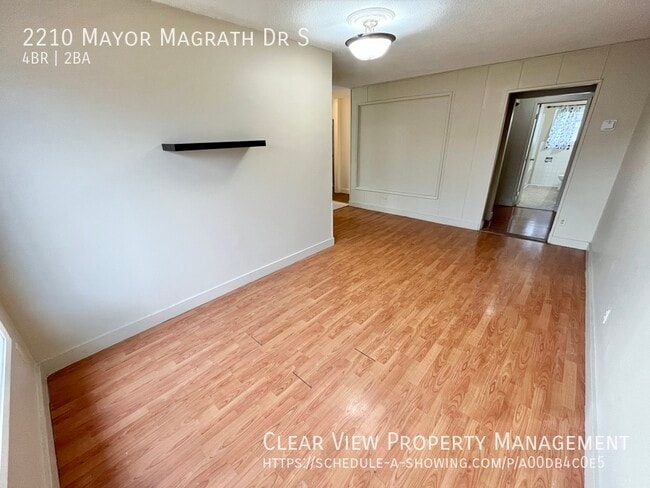 Building Photo - 4 bed, 2 bath home centrally located off of Mayor Magrath ??Showing available NOW at (587) 220-62...