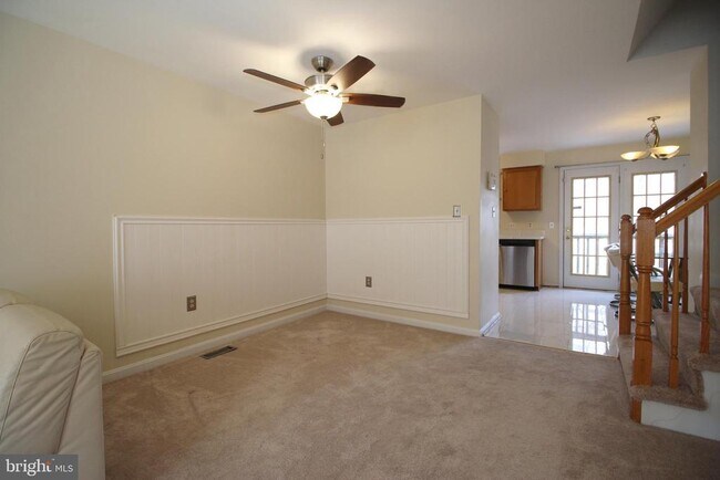 Building Photo - 7831 Gum Springs Village Dr