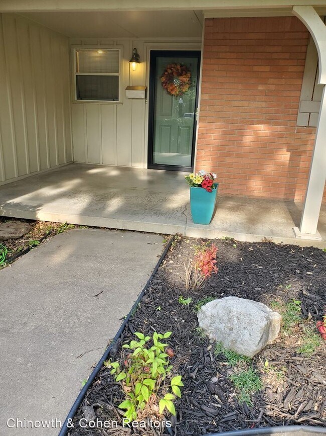 Foto del edificio - 3 br, 2 bath House - 5615 S Indianapolis Ave