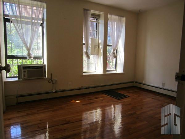 Building Photo - 271 W 144th St