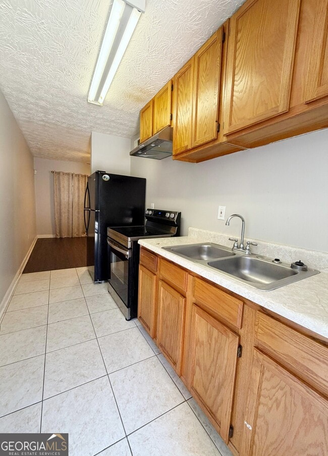Building Photo - 420 Rawson St SW