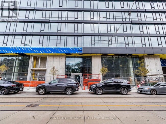 Building Photo - 195 McCaul St