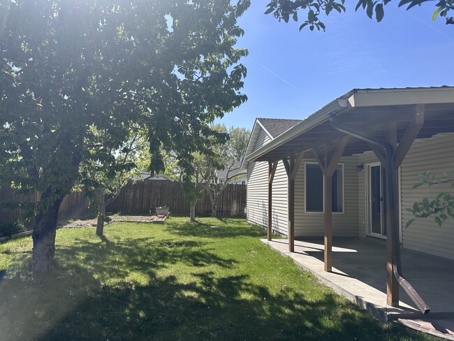 Building Photo - 382 Hailee Ave