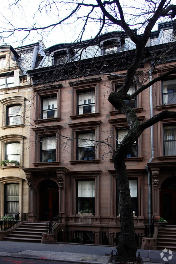 Building Photo - 218 Columbia Pl