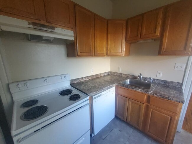 Photo - 200 Minor St Apartment