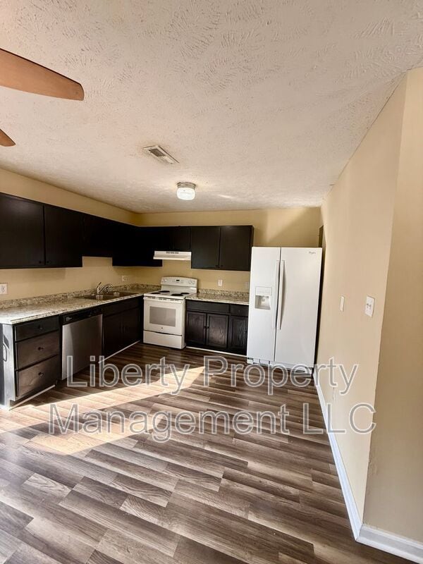 Building Photo - 5752 Aftonshire Dr