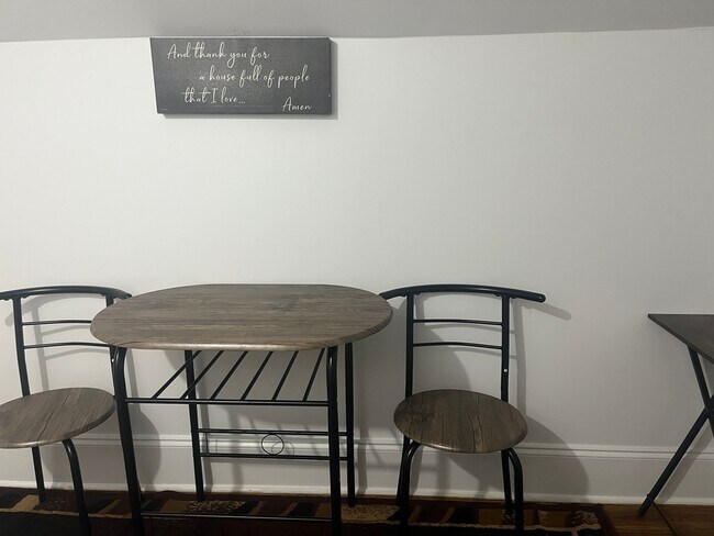Foto del edificio - 6107 Rockbridge Rd