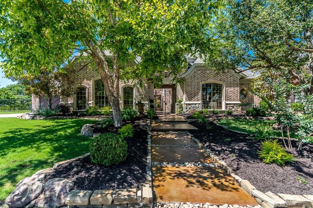 Primary Photo - 904 Thornbury Ct