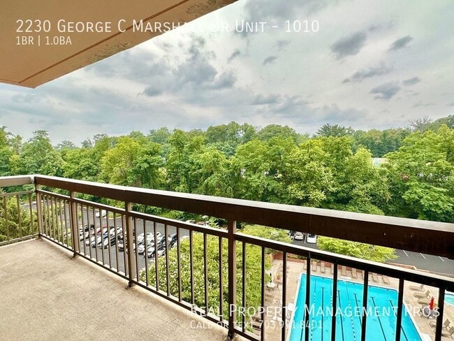 Foto del edificio - 2230 George C Marshall Dr