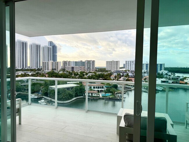 Building Photo - 400 Sunny Isles Blvd