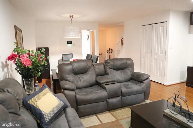 Building Photo - 2809 Beckon Dr