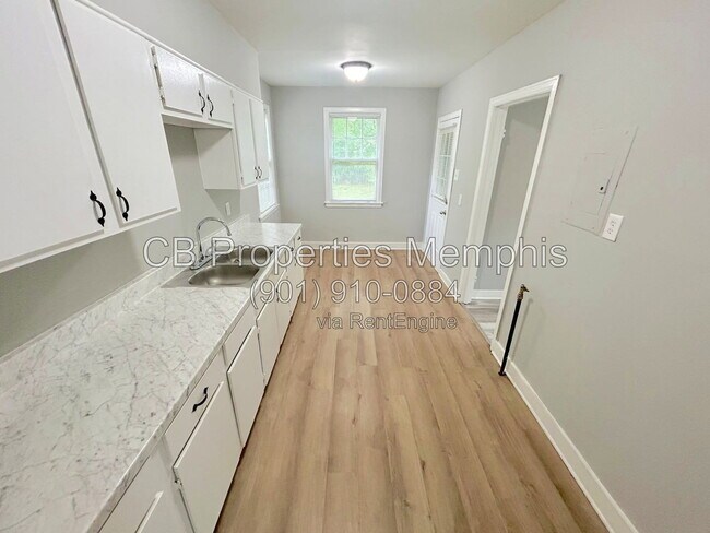 Foto del edificio - 3585 Mayfair Ave