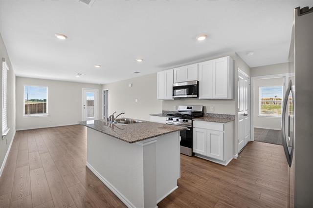 Foto del edificio - 3030 Serenity Ln
