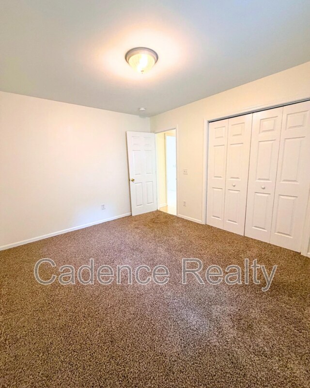 Foto del edificio - 223 Charter Dr