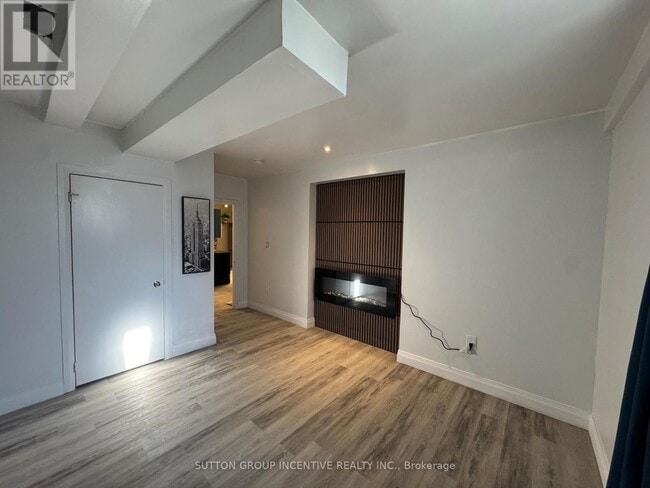 Building Photo - UNIT 2 - 2091 25 STREET