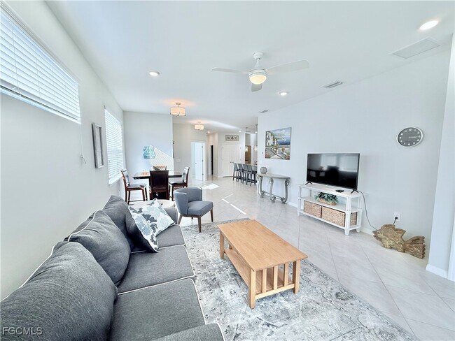 Foto del edificio - 3029 Royal Gardens Ave