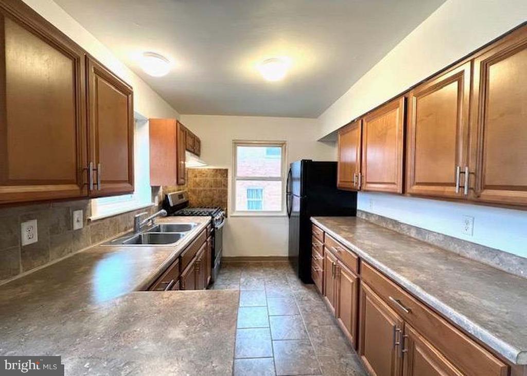 Foto del edificio - 6212 Carters Ln